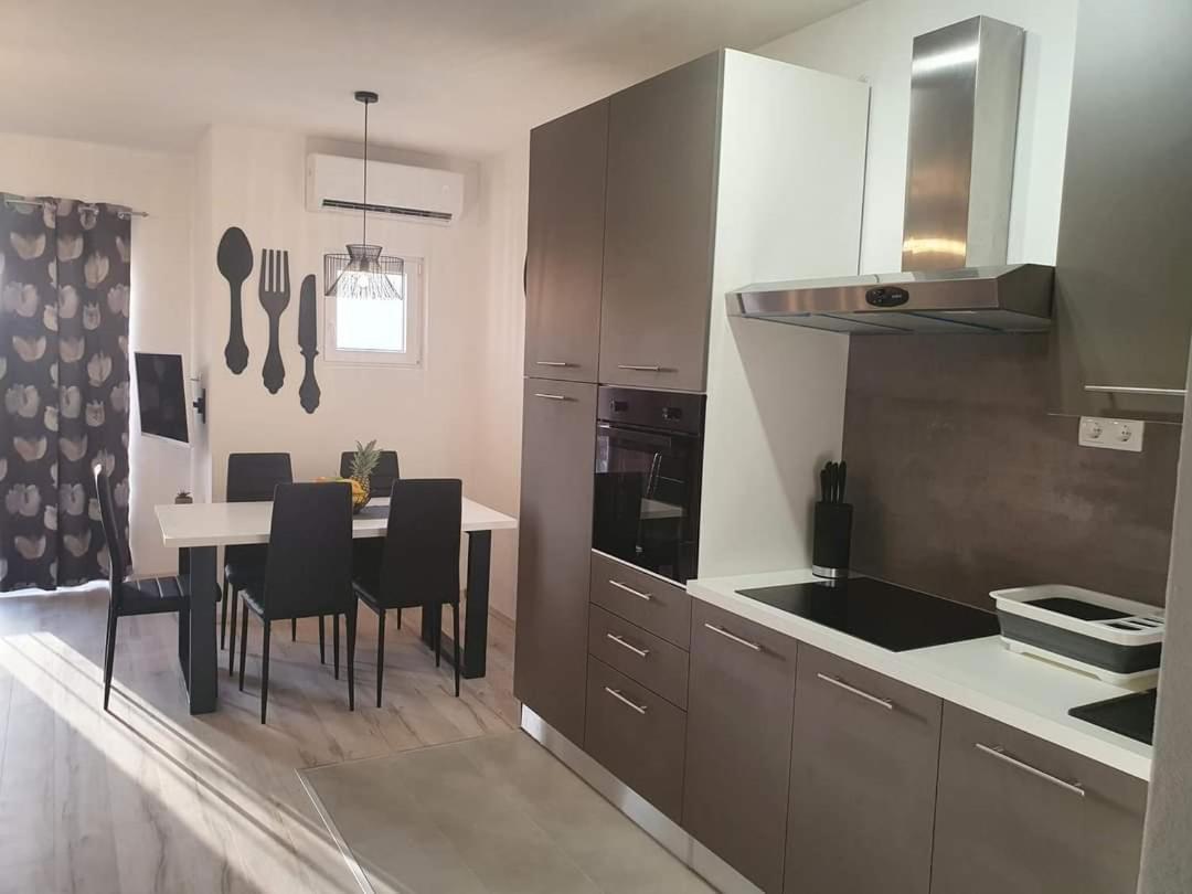 Apartments Mena Bibinje Dış mekan fotoğraf